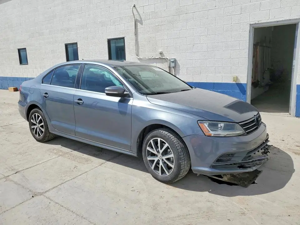 2017 VOLKSWAGEN JETTA SE  