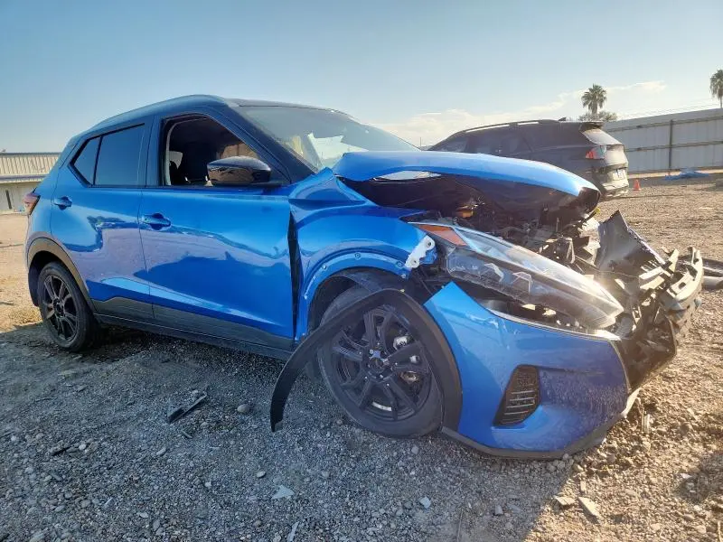 2024 NISSAN KICKS SV  