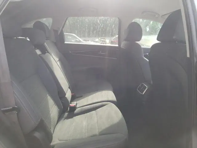 2019 KIA SORENTO LX  