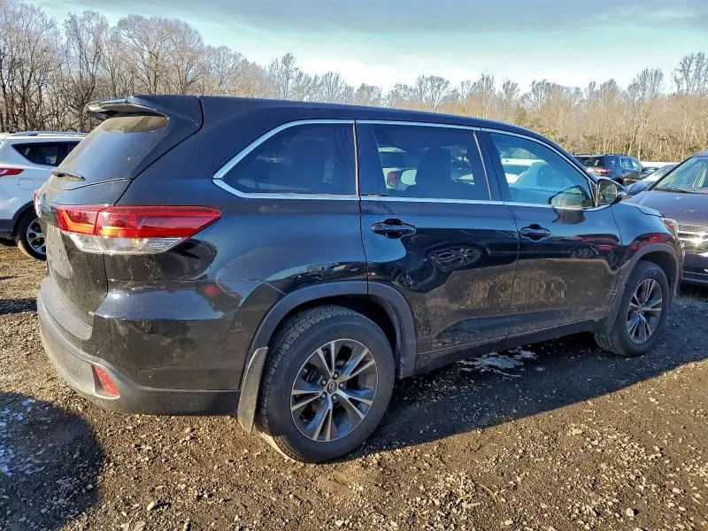 2018 TOYOTA HIGHLANDER LE  