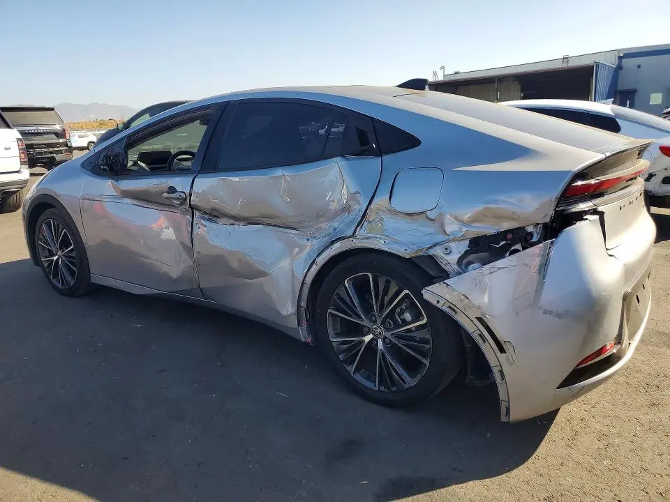 2023 TOYOTA PRIUS XLE  