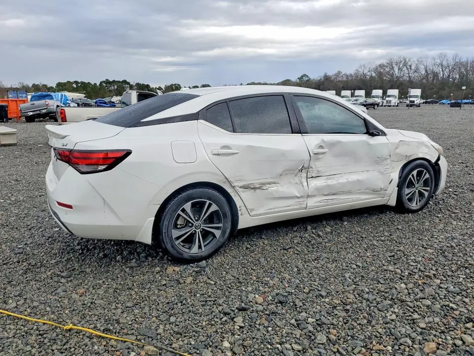 2022 NISSAN SENTRA SV  