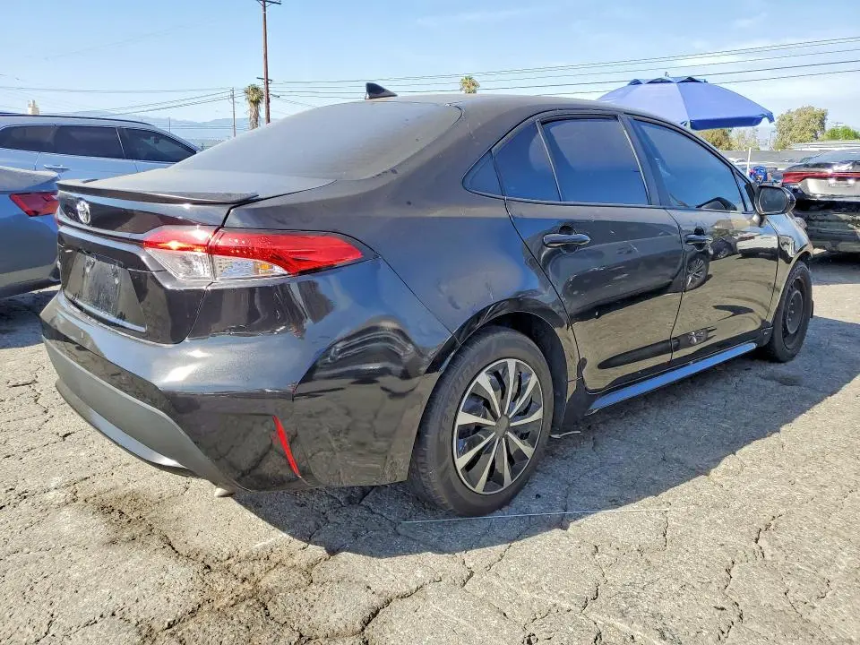 2021 TOYOTA COROLLA LE  