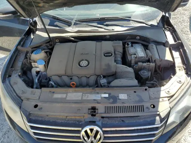 2013 VOLKSWAGEN PASSAT SE  