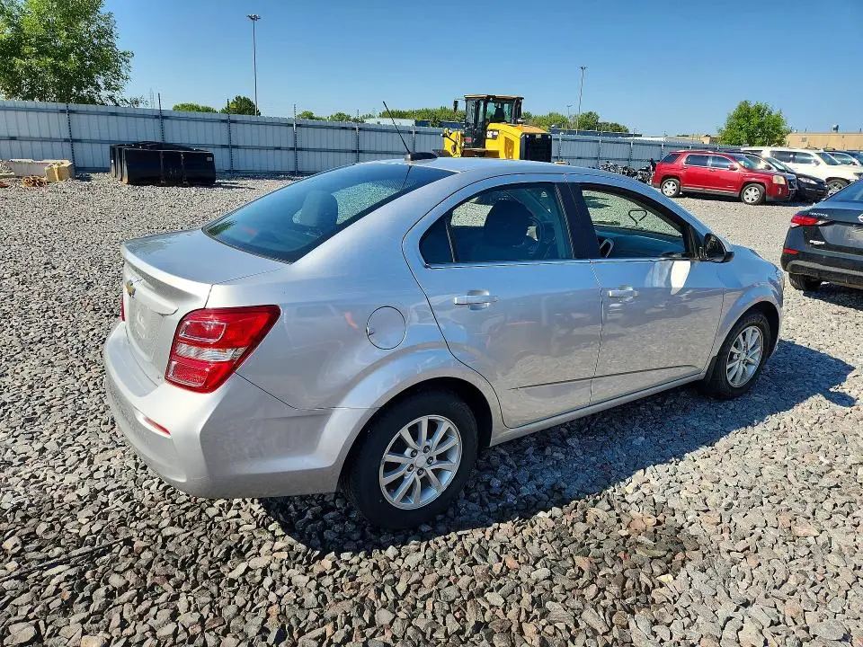 2017 CHEVROLET SONIC LT  