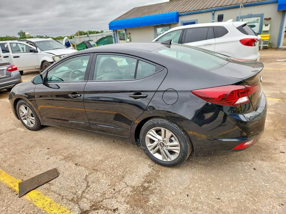 2019 HYUNDAI ELANTRA SEL  