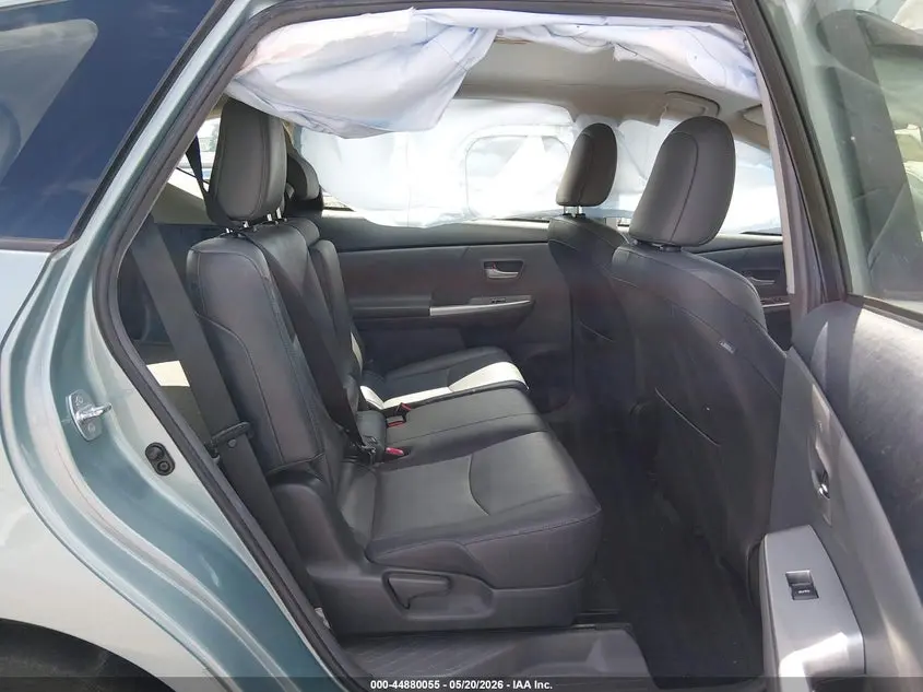 2013 TOYOTA PRIUS V FIVE