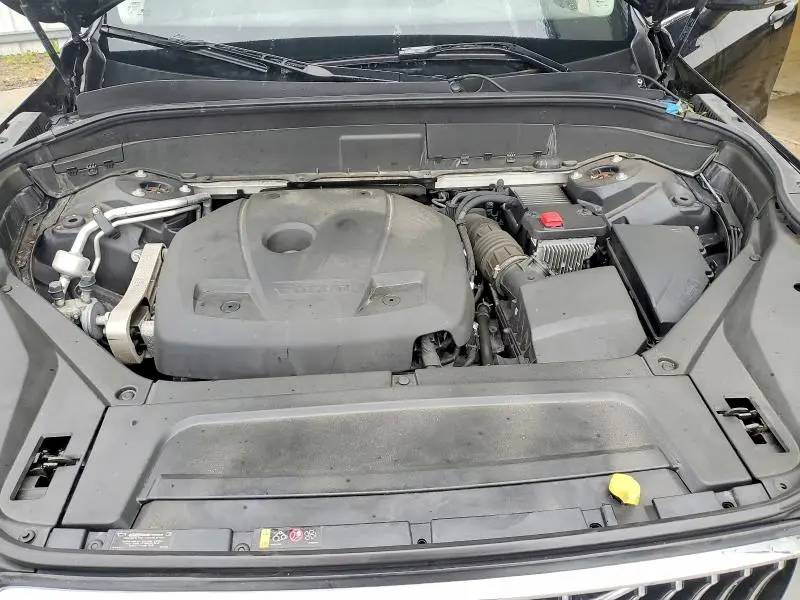 2021 VOLVO XC90 T6 MOMENTUM  