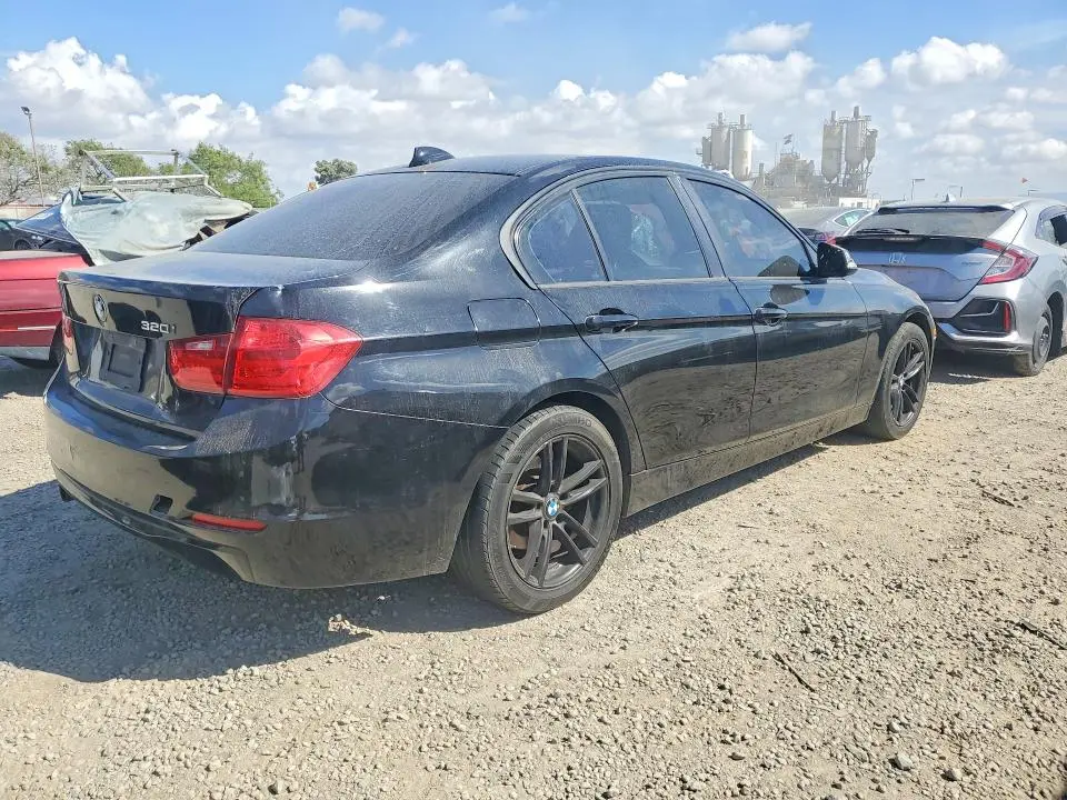 2015 BMW 320I   