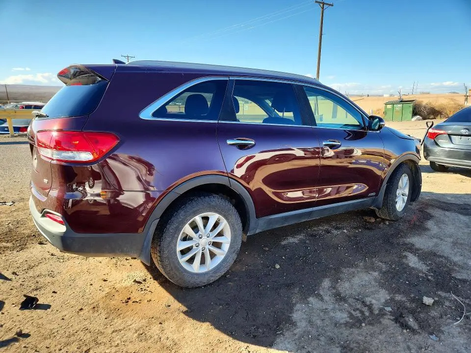 2017 KIA SORENTO LX  