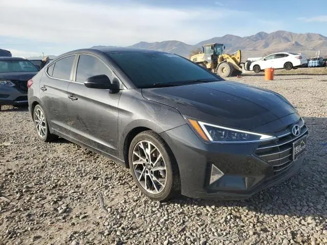 2020 HYUNDAI ELANTRA SEL  