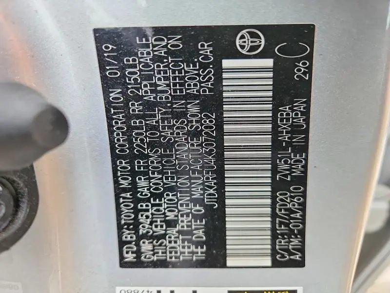 2019 TOYOTA PRIUS LE  