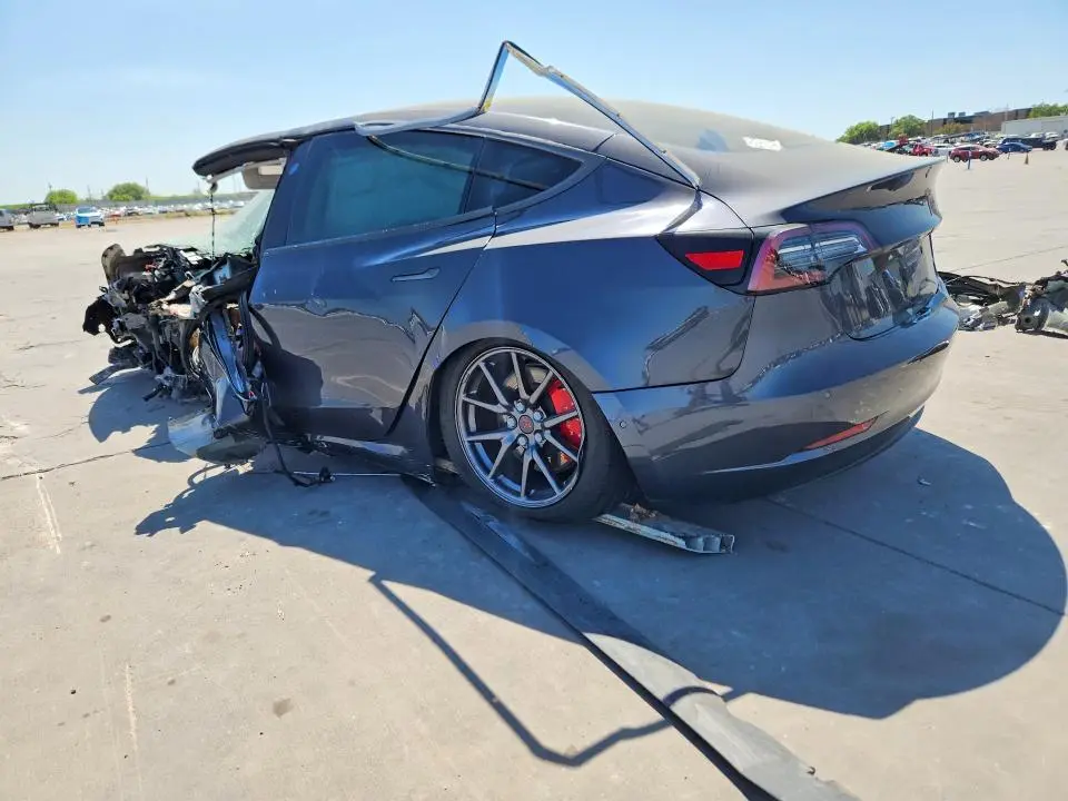 2018 TESLA MODEL 3   