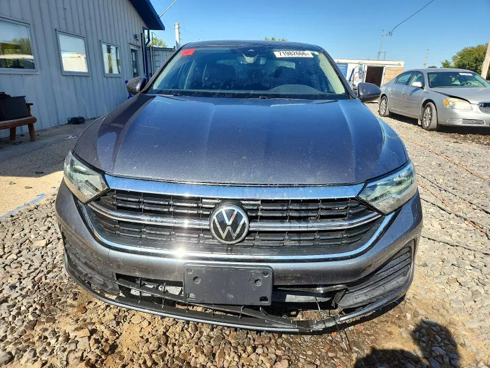 2022 VOLKSWAGEN JETTA SE  