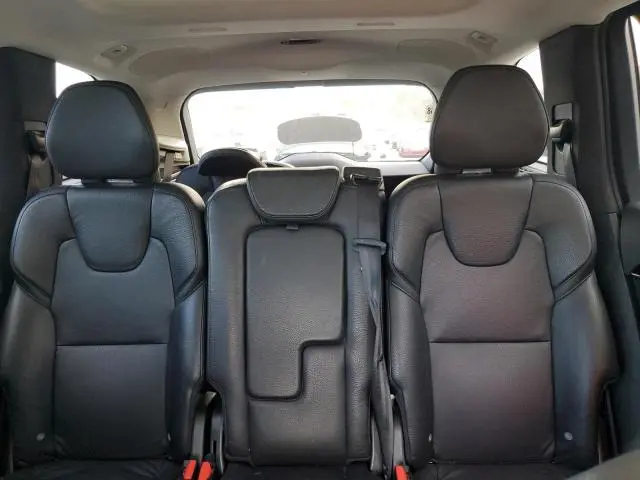 2017 VOLVO XC90 T6