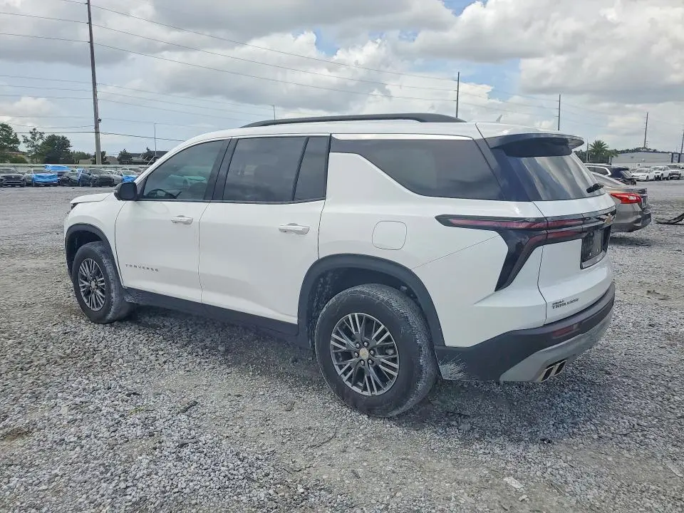 2025 CHEVROLET TRAVERSE LT  