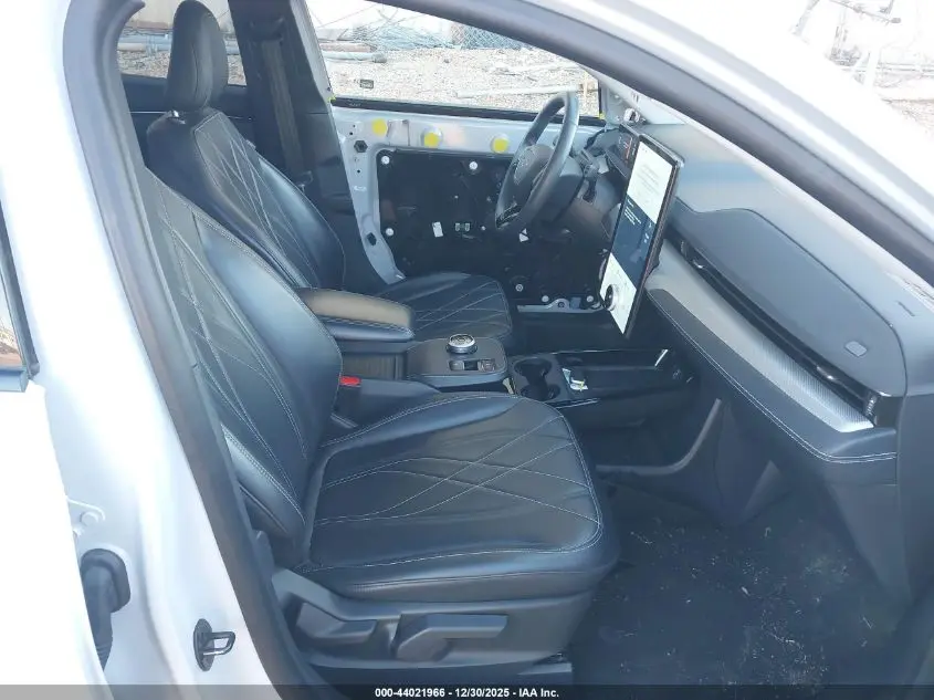 2022 FORD MUSTANG MACH-E SELECT