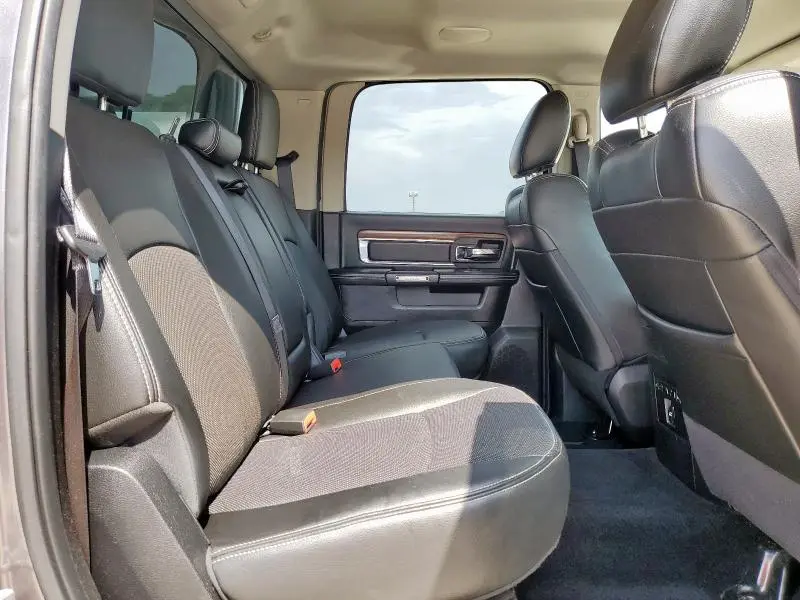 2015 RAM 1500 LARAMIE  