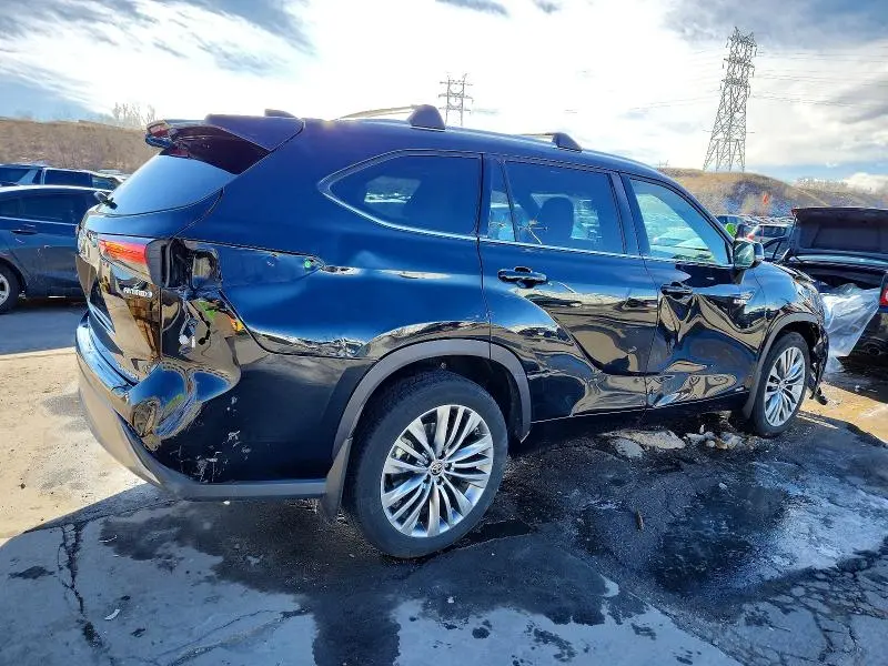 2021 TOYOTA HIGHLANDER HYBRID PLATINUM  