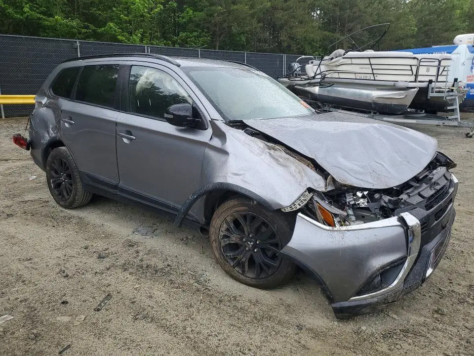 2019 MITSUBISHI OUTLANDER SE  