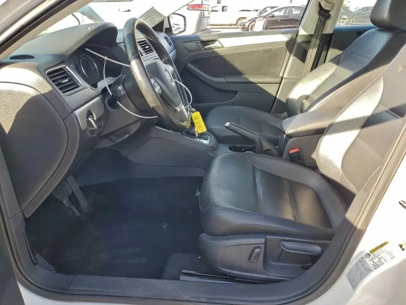 2014 VOLKSWAGEN JETTA SE  