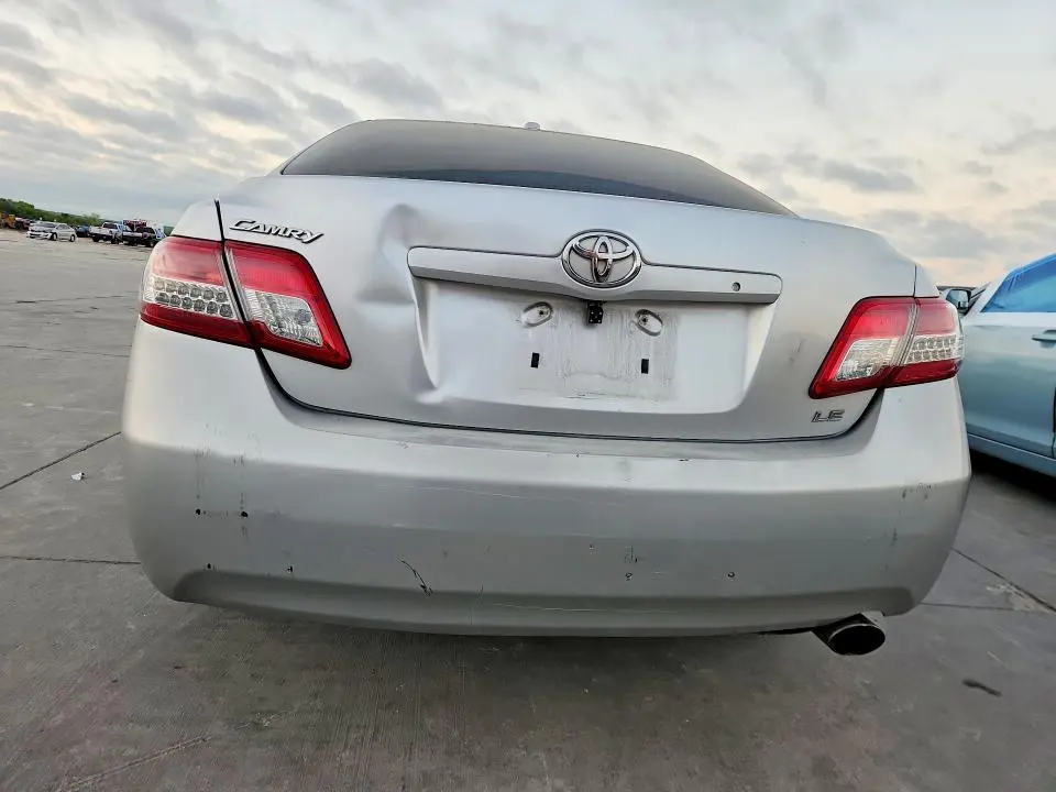 2011 TOYOTA CAMRY LE  