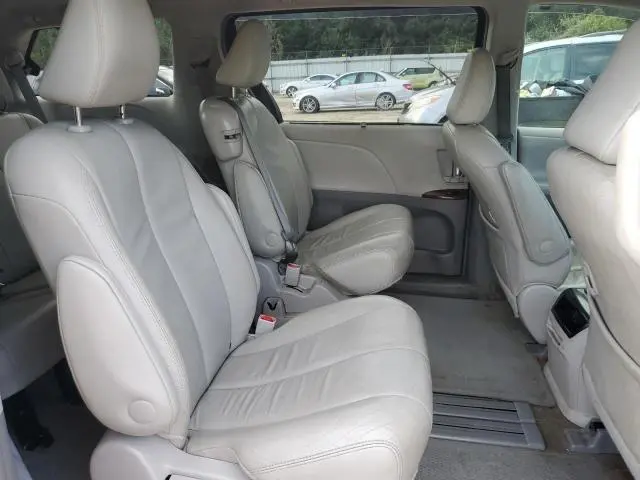2014 TOYOTA SIENNA XLE  