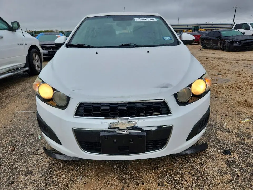 2015 CHEVROLET SONIC LT  
