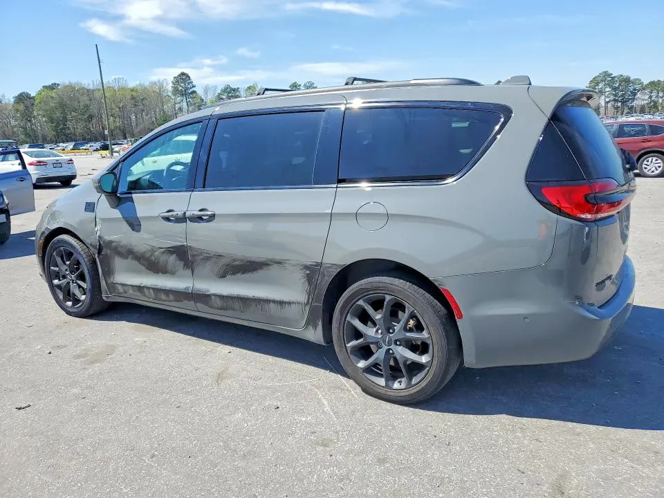 2022 CHRYSLER PACIFICA LIMITED  