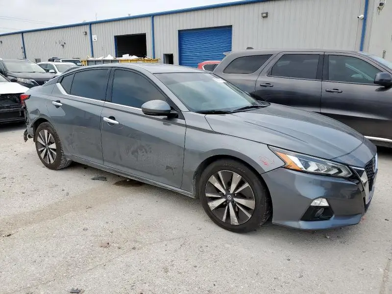 2020 NISSAN ALTIMA SL  