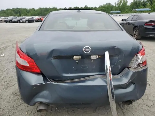 2010 NISSAN MAXIMA S  