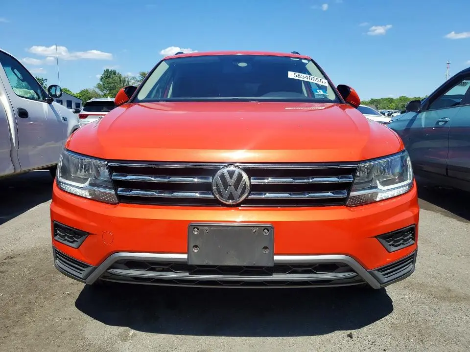 2018 VOLKSWAGEN TIGUAN SE  
