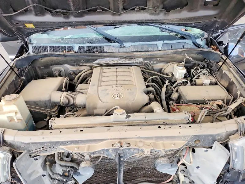 2013 TOYOTA TUNDRA CREWMAX SR5  