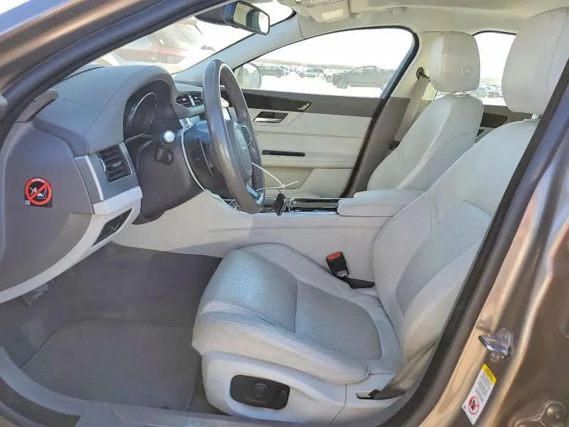 2016 JAGUAR XF PRESTIGE  