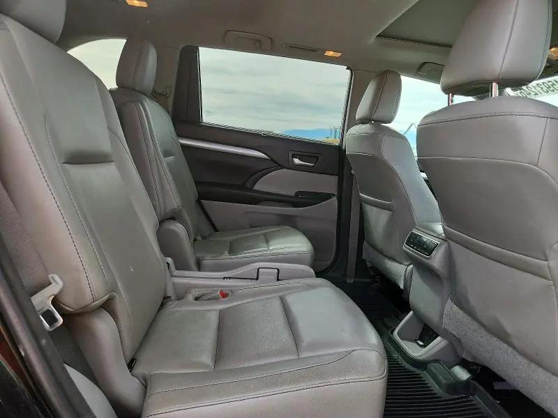 2018 TOYOTA HIGHLANDER XLE  