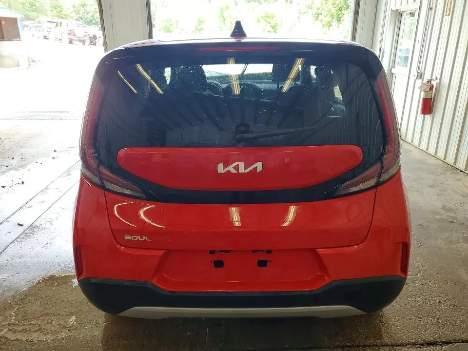 2025 KIA SOUL LX  