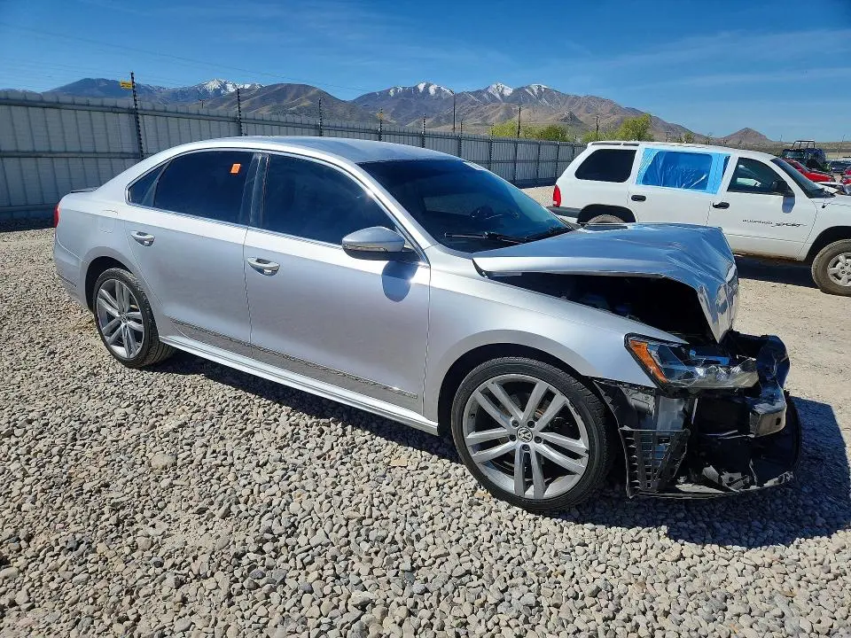 2016 VOLKSWAGEN PASSAT S  