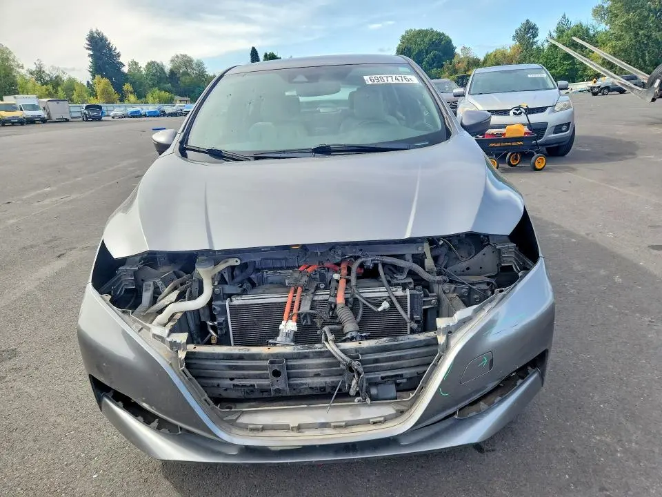 2018 NISSAN LEAF SL  