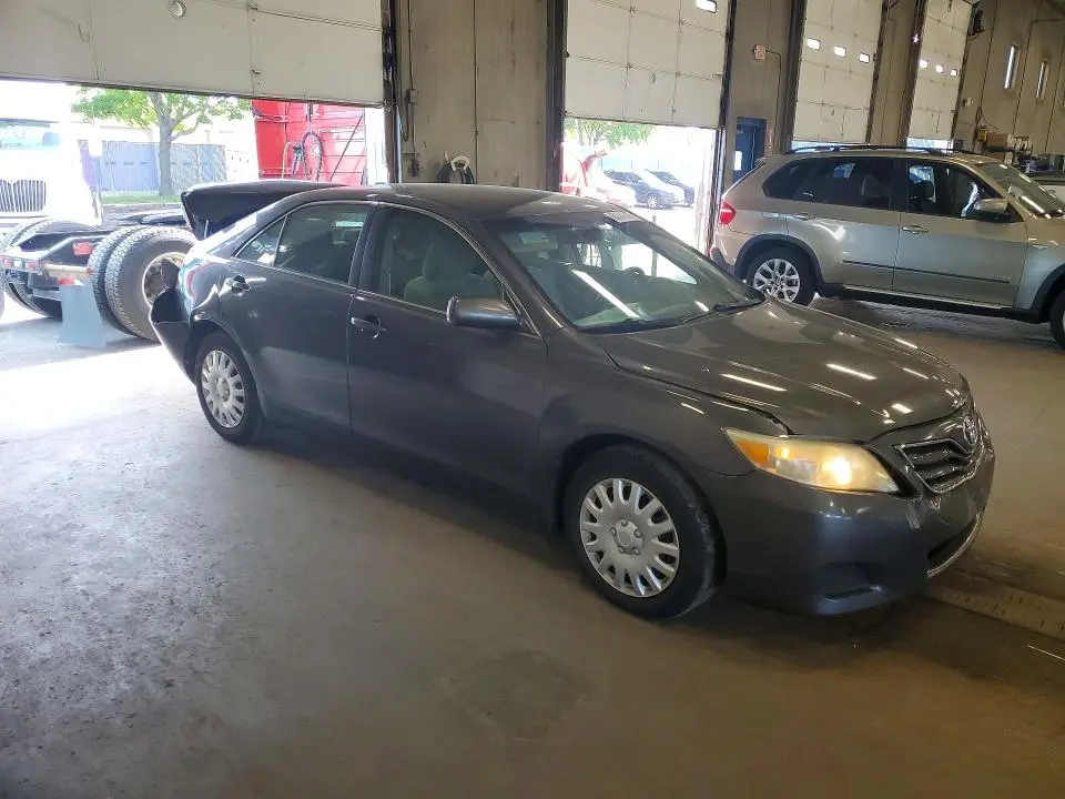 2011 TOYOTA CAMRY LE  