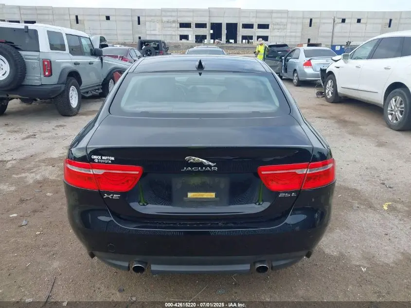 2017 JAGUAR XE 25T