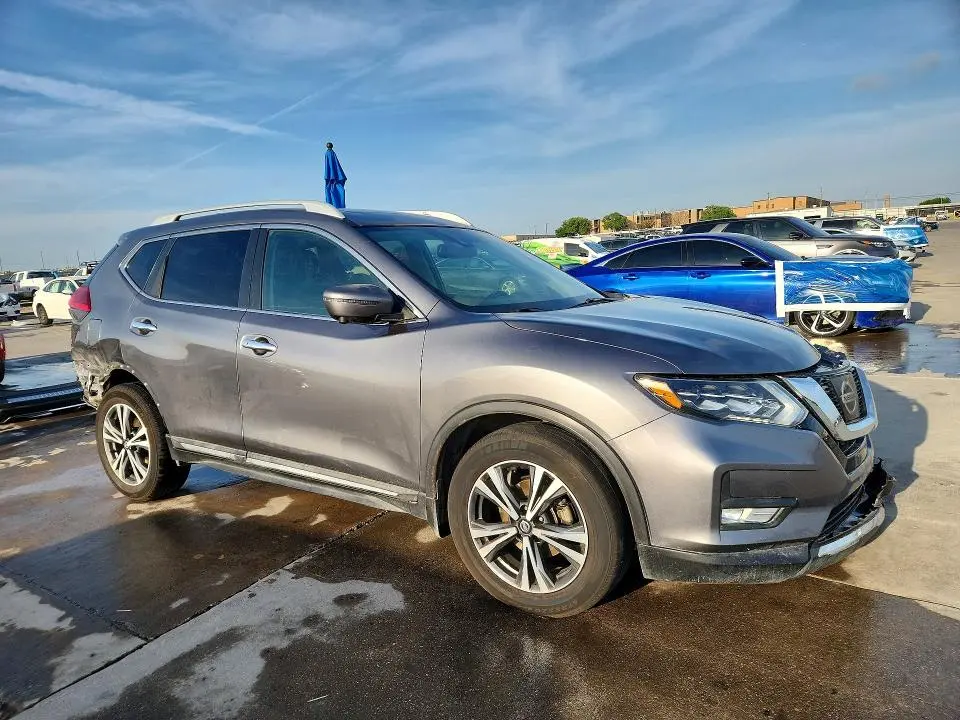 2017 NISSAN ROGUE SL  