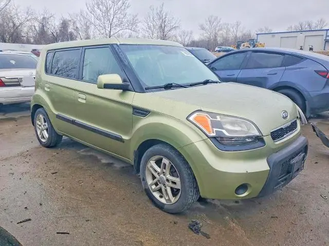 2010 KIA SOUL +  