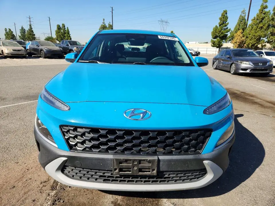 2022 HYUNDAI KONA SE  