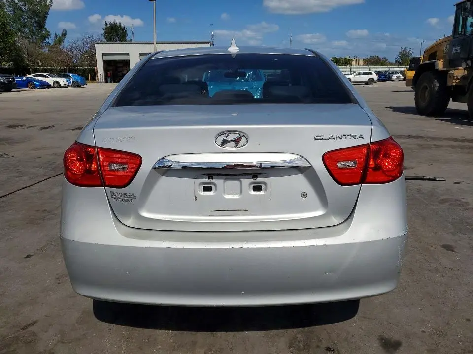 2010 HYUNDAI ELANTRA GLS  