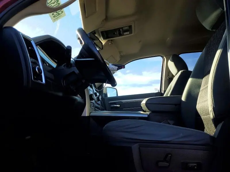 2018 RAM 1500 SLT  