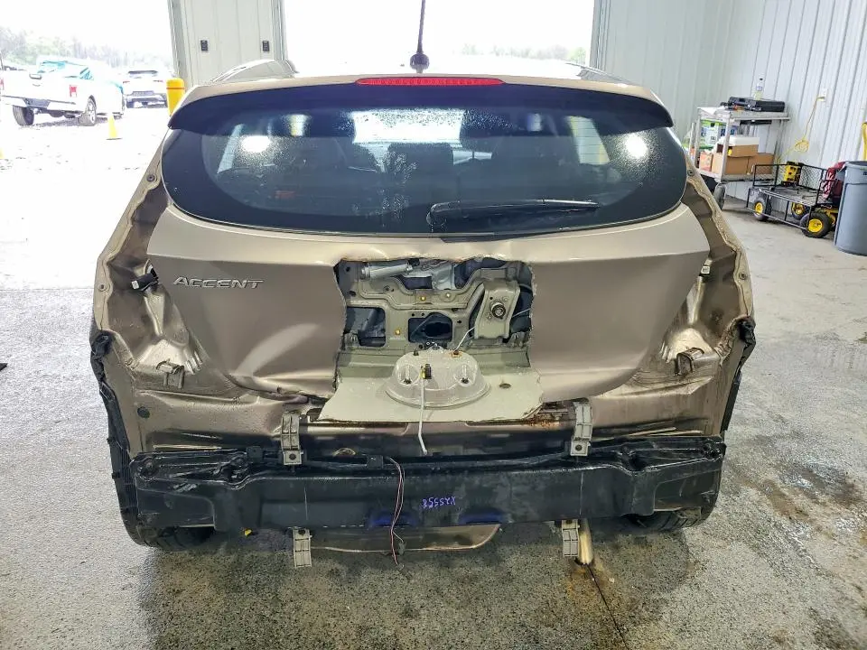2013 HYUNDAI ACCENT SE  