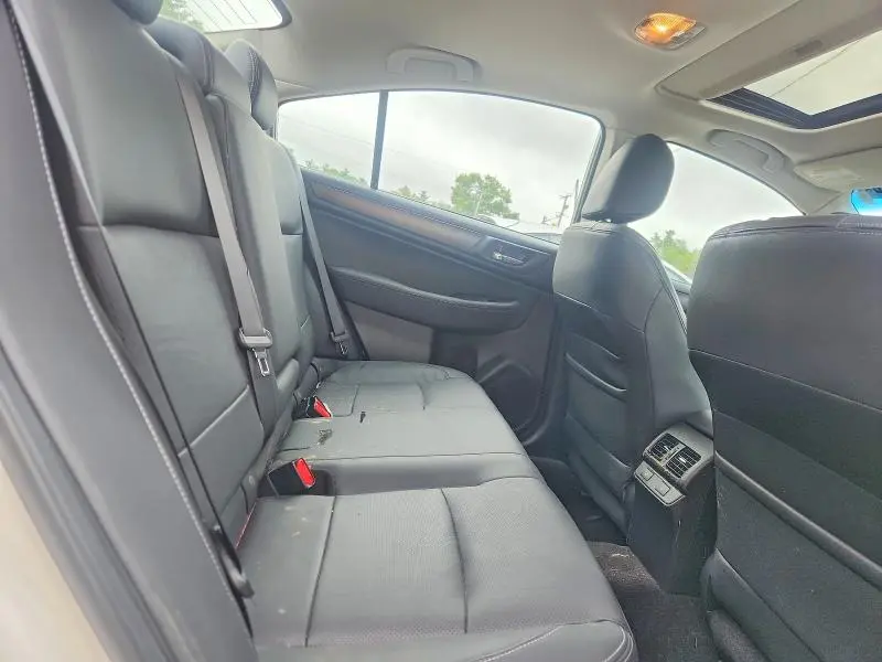 2015 SUBARU LEGACY 3.6R LIMITED  