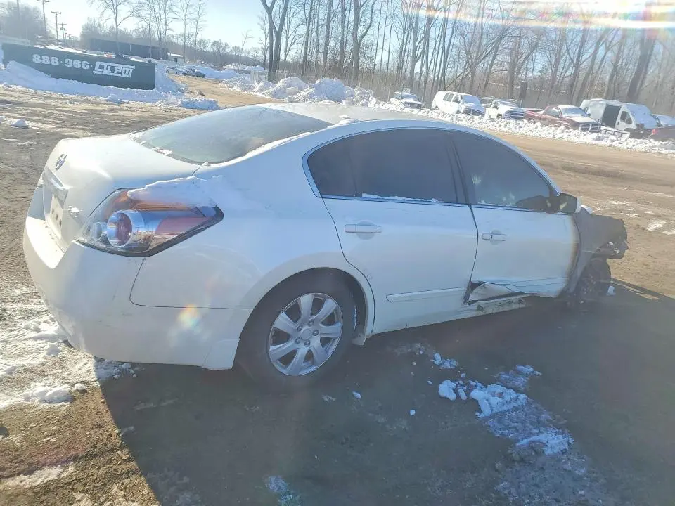 2010 NISSAN ALTIMA BASE  