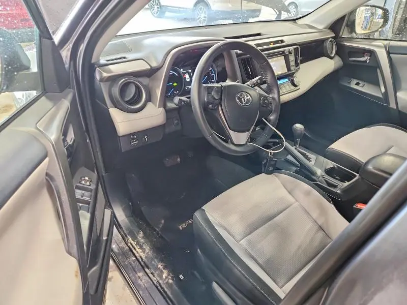2016 TOYOTA RAV4 HV XLE  