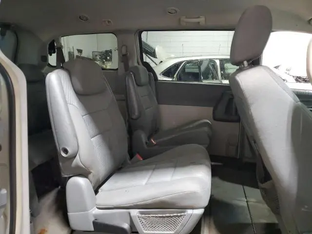 2010 CHRYSLER TOWN & COUNTRY LX  